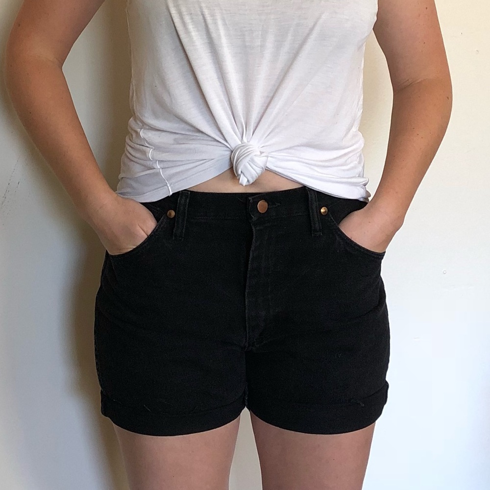 High rise 100% cotton black wrangler denim shorts